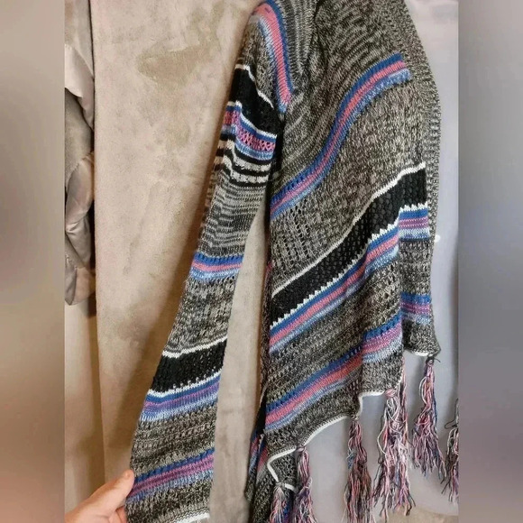 ALLISON BRITTNEY Western Whimsigoth multicolor open‎ knit Shall Duster & fringe - Picture 3 of 6